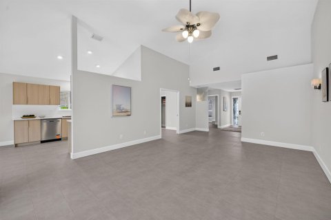 Villa ou maison à vendre à Stuart, Floride: 3 chambres, 140.1 m2 № 2363525 - photo 6
