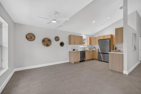 Villa ou maison à vendre à Stuart, Floride: 3 chambres, 140.1 m2 № 2363525 - photo 10