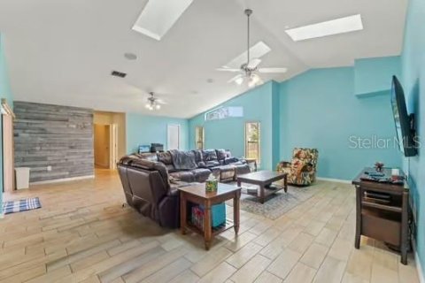 Casa en venta en Spring Hill, Florida, 5 dormitorios, 314.01 m2 № 1686409 - foto 15