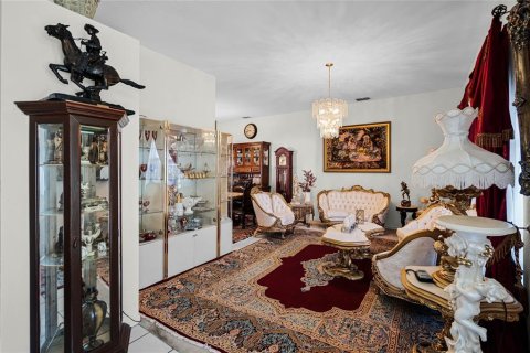 Купить виллу или дом в Уинтер-Хейвен, Флорида 13 комнат, 177.81м2, № 1903238 - фото 4