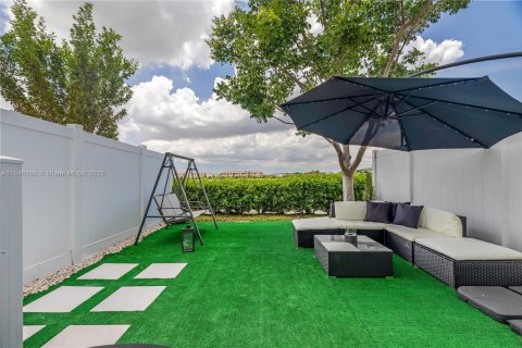 Adosado en venta en Hialeah, Florida, 3 dormitorios, 131.18 m2 № 1935740 - foto 21