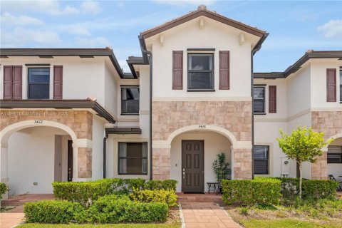 Touwnhouse à vendre à Hialeah, Floride: 3 chambres, 131.18 m2 № 1935740 - photo 23