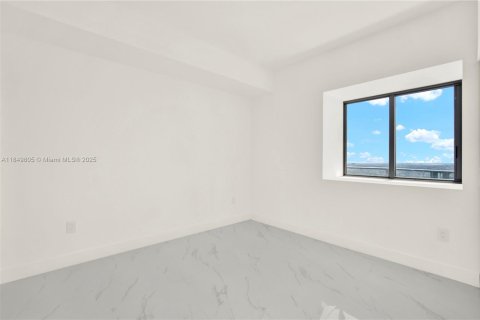 Copropriété à vendre à Miami, Floride: 3 chambres, 152.64 m2 № 1854733 - photo 30