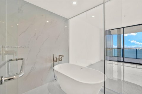 Copropriété à vendre à Miami, Floride: 3 chambres, 152.64 m2 № 1854733 - photo 17