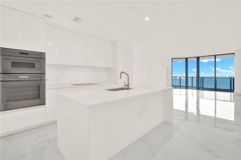 Copropriété à vendre à Miami, Floride: 3 chambres, 152.64 m2 № 1854733 - photo 12
