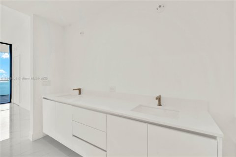 Copropriété à vendre à Miami, Floride: 3 chambres, 152.64 m2 № 1854733 - photo 26