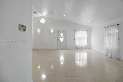 Villa ou maison à vendre à Miami, Floride: 3 chambres, 164.99 m2 № 1922664 - photo 8