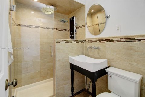 Villa ou maison à vendre à Miami, Floride: 3 chambres, 164.99 m2 № 1922664 - photo 15