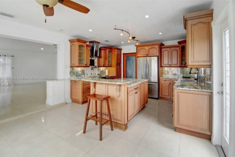 Villa ou maison à vendre à Miami, Floride: 3 chambres, 164.99 m2 № 1922664 - photo 12