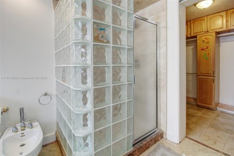 Villa ou maison à vendre à Miami, Floride: 3 chambres, 164.99 m2 № 1922664 - photo 25