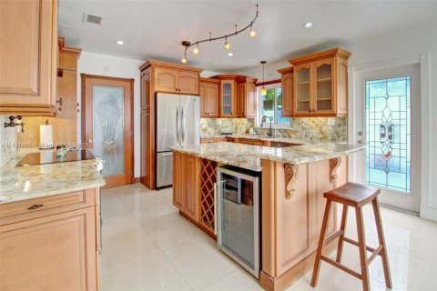 Villa ou maison à vendre à Miami, Floride: 3 chambres, 164.99 m2 № 1922664 - photo 13