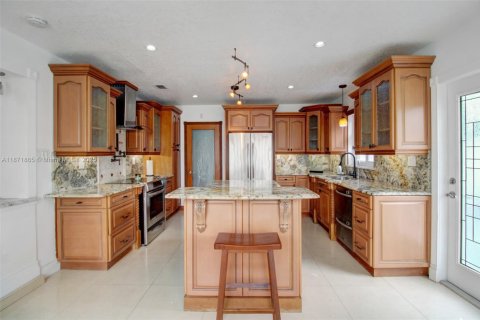 Villa ou maison à vendre à Miami, Floride: 3 chambres, 164.99 m2 № 1922664 - photo 11