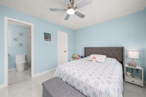 House in Sebring, Florida 2 bedrooms, 92.9 sq.m. № 2204794 - photo 23