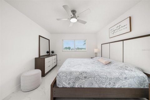 House in Sebring, Florida 2 bedrooms, 92.9 sq.m. № 2204794 - photo 29