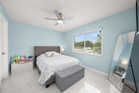 House in Sebring, Florida 2 bedrooms, 92.9 sq.m. № 2204794 - photo 21