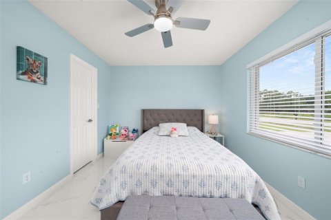 House in Sebring, Florida 2 bedrooms, 92.9 sq.m. № 2204794 - photo 22