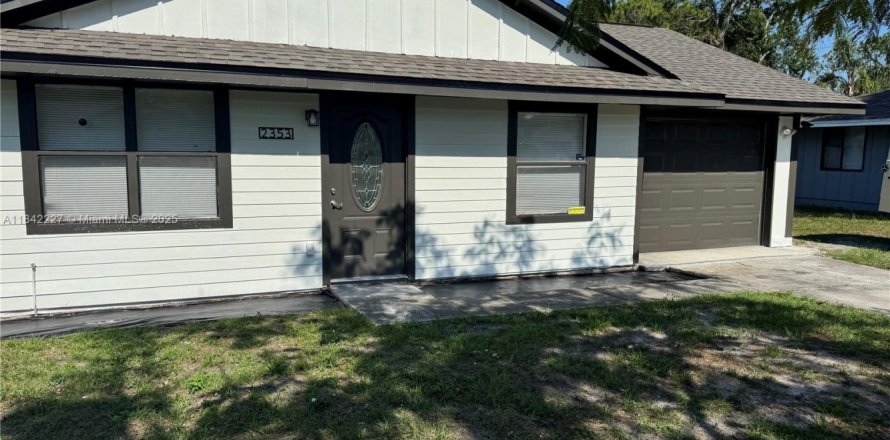 House in Lakeland, Florida 3 bedrooms № 1836032