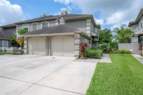 Touwnhouse à vendre à Tampa, Floride: 2 chambres, 139.73 m2 № 1771412 - photo 1