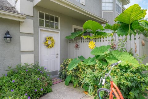 Touwnhouse à vendre à Tampa, Floride: 2 chambres, 139.73 m2 № 1771412 - photo 5