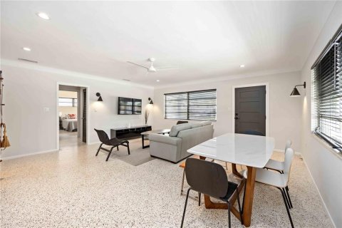 Casa en venta en Sarasota, Florida, 2 dormitorios, 131.92 m2 № 1819524 - foto 7