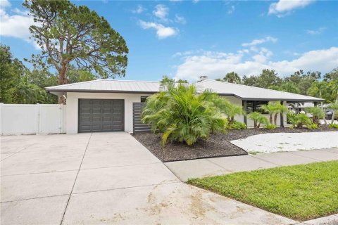 Casa en venta en Sarasota, Florida, 2 dormitorios, 131.92 m2 № 1819524 - foto 3