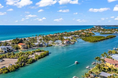 Immobilier commercial à Nokomis, Floride 4 chambres, 218.41 m2 № 2127272