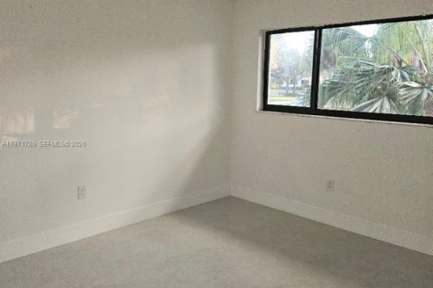 House in Cutler Bay, Florida 3 bedrooms, 153.29 sq.m. № 2032425 - photo 10