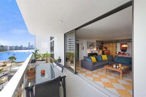 Кондоминиум с 2 спальнями в Майами-Бич, Флорида № 2025720