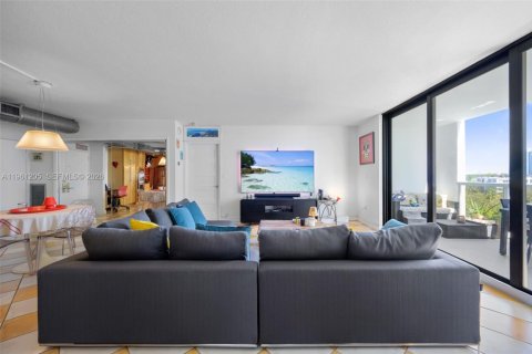 Снять в аренду кондоминиум в Майами-Бич, Флорида 2 спальни, 110.55м2, № 2025720 - фото 5