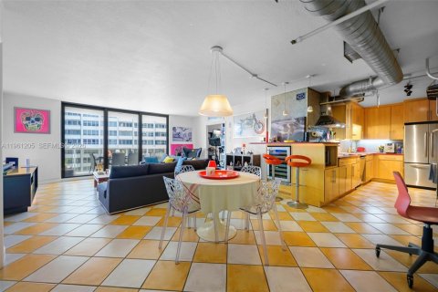 Снять в аренду кондоминиум в Майами-Бич, Флорида 2 спальни, 110.55м2, № 2025720 - фото 9