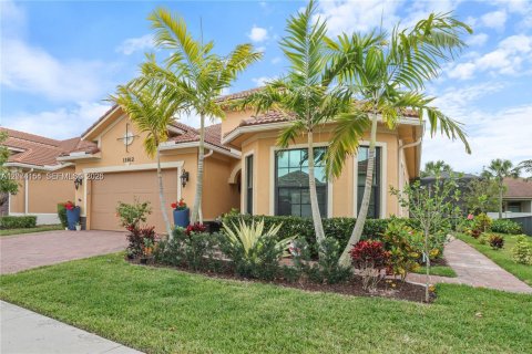 House in Parkland, Florida 2 bedrooms, 219.81 sq.m. № 2325405 - photo 19