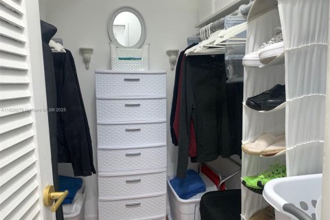 Condominio en alquiler en Miami Beach, Florida, 46.45 m2 № 1938272 - foto 13