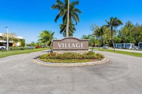 Condominio en alquiler en West Palm Beach, Florida, 2 dormitorios, 74.14 m2 № 1118934 - foto 1