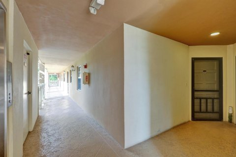 Condo in North Palm Beach, Florida, 1 bedroom  № 2186593 - photo 19