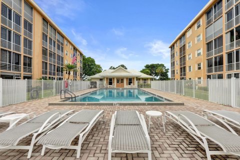 Condo in North Palm Beach, Florida, 1 bedroom  № 2186593 - photo 23