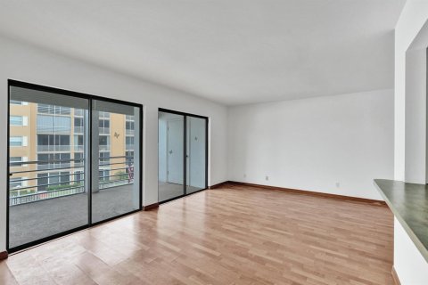 Condo in North Palm Beach, Florida, 1 bedroom  № 2186593 - photo 11
