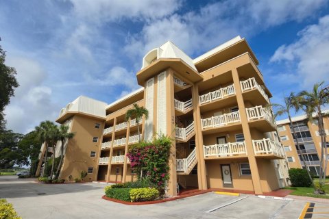 Condo in North Palm Beach, Florida, 1 bedroom  № 2186593 - photo 3