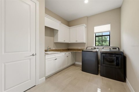 House in Thonotosassa, Florida 4 bedrooms, 302.03 sq.m. № 2286950 - photo 27