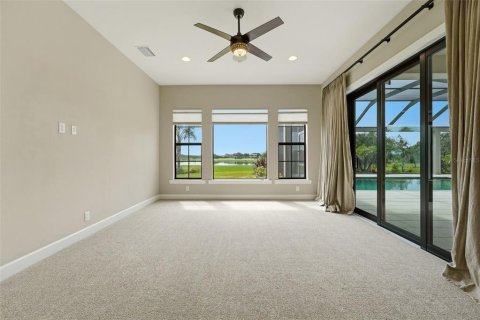 House in Thonotosassa, Florida 4 bedrooms, 302.03 sq.m. № 2286950 - photo 23