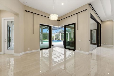 House in Thonotosassa, Florida 4 bedrooms, 302.03 sq.m. № 2286950 - photo 17