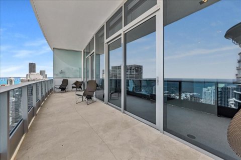 Condominio en venta en Miami, Florida, 4 dormitorios, 400.41 m2 № 1923545 - foto 14