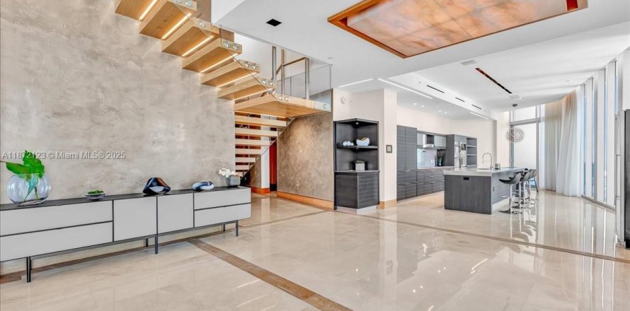 Condo à Miami, Floride, 4 chambres № 1923545