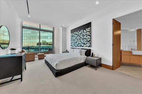 Condominio en venta en Miami, Florida, 4 dormitorios, 400.41 m2 № 1923545 - foto 26