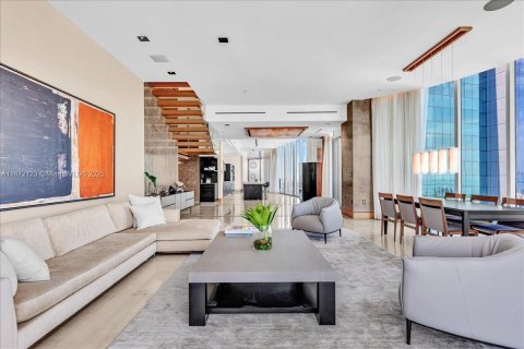 Condominio en venta en Miami, Florida, 4 dormitorios, 400.41 m2 № 1923545 - foto 7