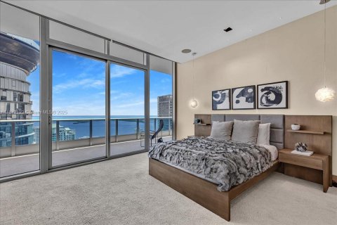Condominio en venta en Miami, Florida, 4 dormitorios, 400.41 m2 № 1923545 - foto 18