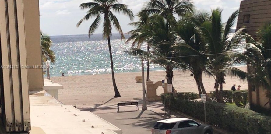 Condominio en Hollywood, Florida, 1 dormitorio № 1960029