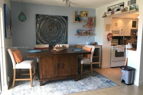 Condominio en venta en Hollywood, Florida, 1 dormitorio, 69.68 m2 № 1960029 - foto 8