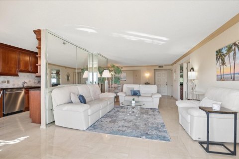 Condo in Hollywood, Florida, 2 bedrooms  № 2183156 - photo 4