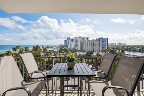 Condo in Hollywood, Florida, 2 bedrooms  № 2183156 - photo 19