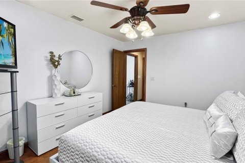 Villa ou maison à vendre à Bradenton, Floride: 5 chambres, 278.8 m2 № 1591942 - photo 21